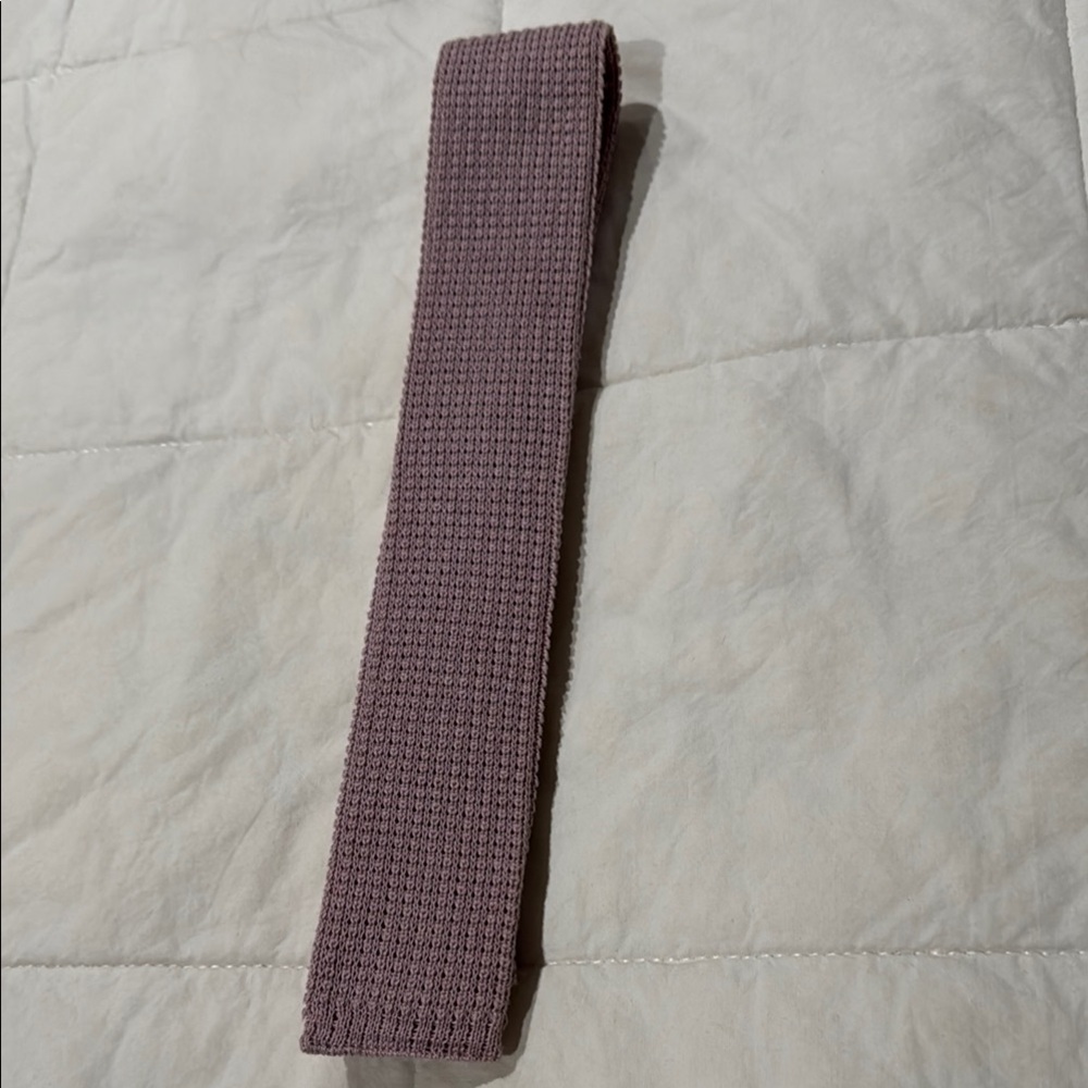 Textured Knit Mauve Tie